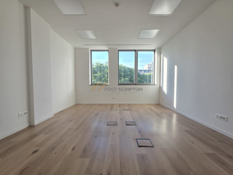 POSLOVNI PROSTOR od 63 m2, NOVOGRADNJA, ATRAKTIVNA LOKACIJA — slika 1