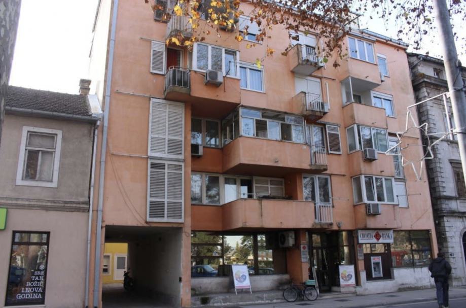 Poslovni prostor: Metković, 130 m2 (prodaja)