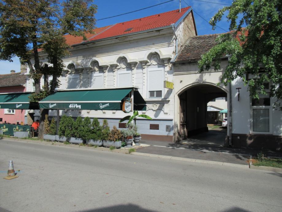 Poslovni prostor: Slavonski Brod, Augusta Cesarca 15, 161,32 m2 (prodaja)
