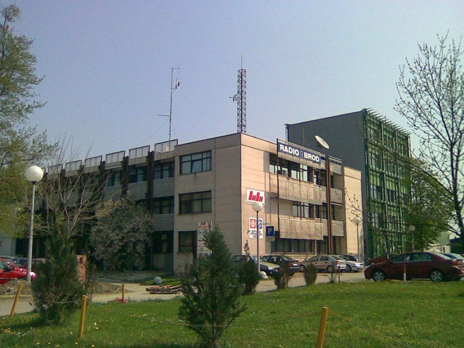 Poslovni prostor: Slavonski Brod, uredski (iznajmljivanje)