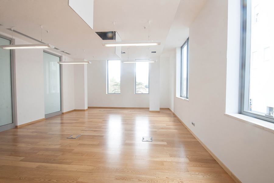 Uredski poslovni prostor: Split,  64 m2 (iznajmljivanje)