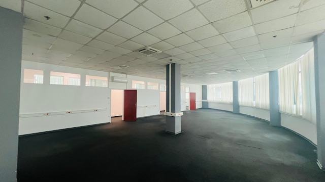 Poslovni prostor: Zagreb (Buzin), uredski, 490 m2 (iznajmljivanje)