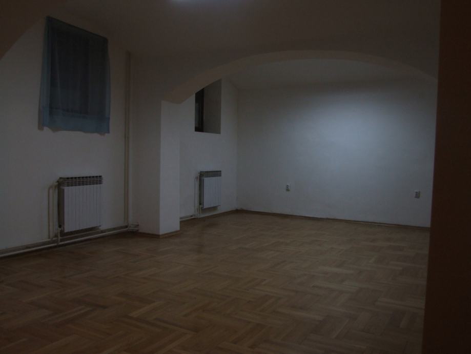 Poslovni prostor: Zagreb (Donji grad), uredski, 80 m2 (iznajmljivanje)