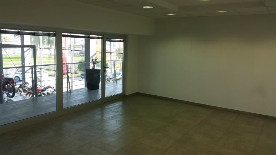 Poslovni prostor: Zagreb (Jankomir), uredski, 33 m2 (iznajmljivanje)