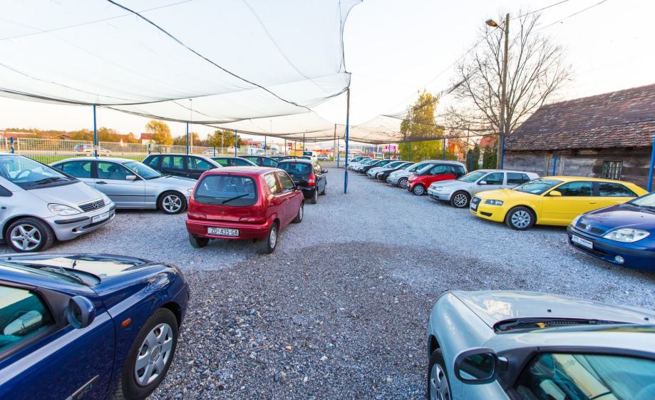 Poslovni prostor Auto salon (Sesvete), trgovina, 1000 m2 (iznajmljivanje)