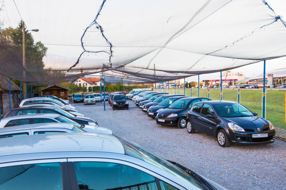 Poslovni prostor Auto salon (Sesvete), trgovina, 1000 m2 (iznajmljivanje)