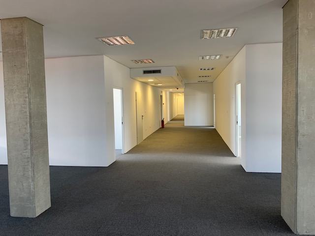 Poslovni prostor: Zagreb (Sloboština), uredski, 956 m2 (iznajmljivanje)