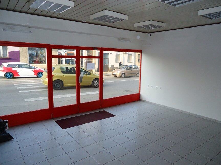 Poslovni prostor: Zagreb (Trešnjevka), uredski, 42 m2 (iznajmljivanje)