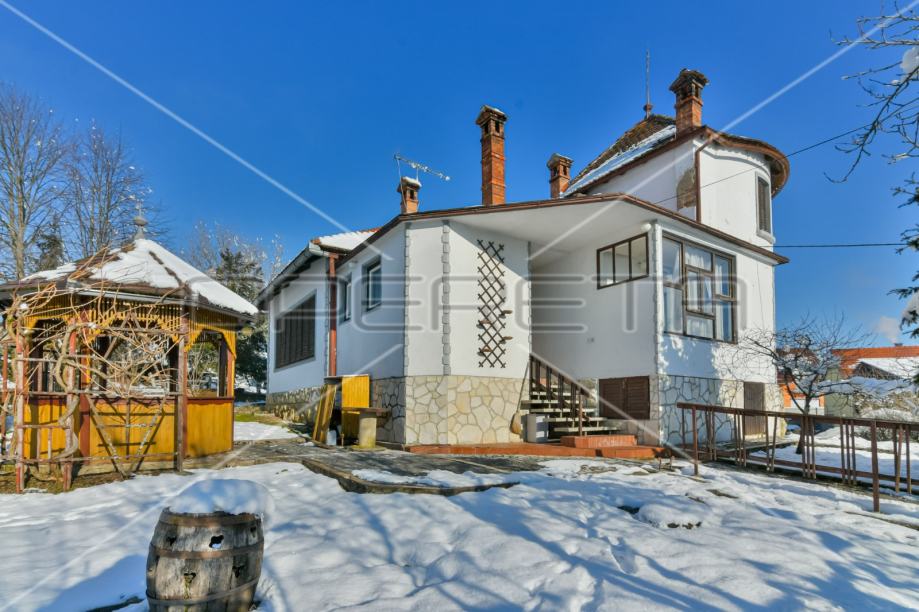 Prodaja, kuća, Ozalj, Slave Raškaj 10, Samostojeća, 152m2 (prodaja)