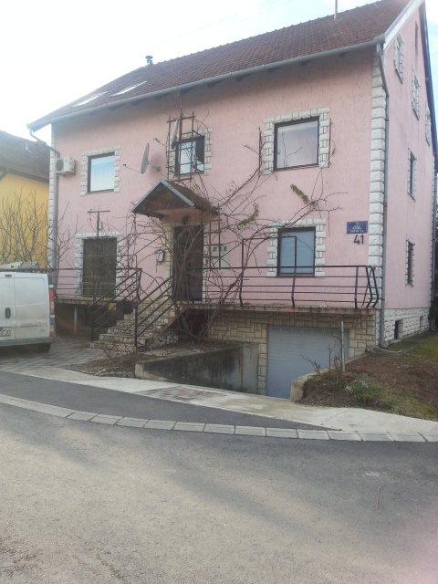 PRODAJA Kuća: Višnjevac, P.Zoranića, katnica, 449 m2 (prodaja)