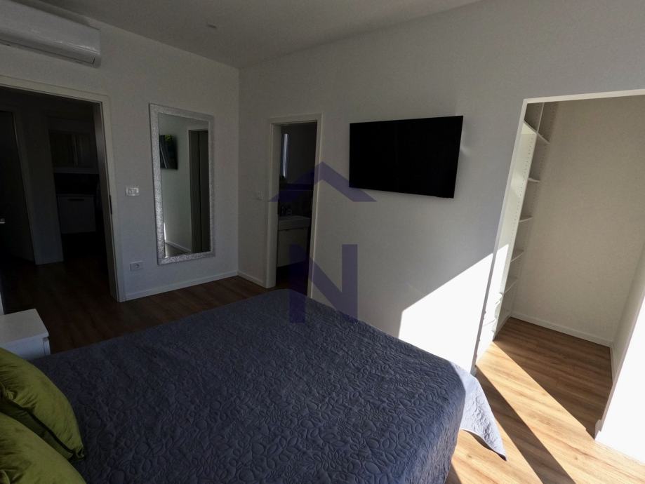 PRODAJA NAMJEŠTENA VILA S BAZENOM ZADAR, STANOVI (prodaja)