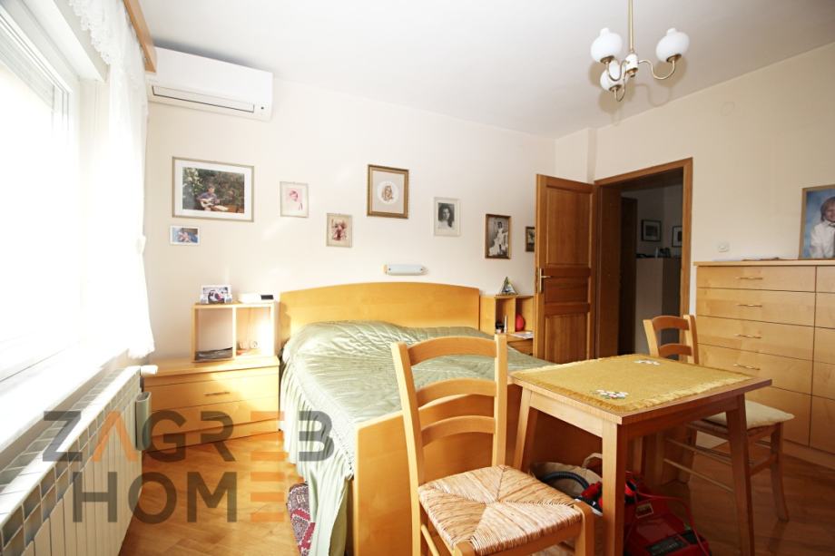 Prodaja, stan, Ravnice, Kolonija (Krešićeva), 77,61m2+25,23 m2+garaža ...