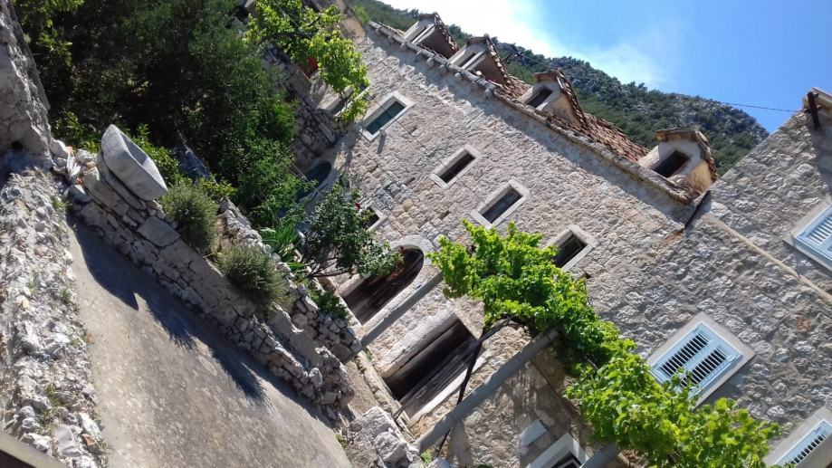 PRODAJEM KUĆU Babino Polje, Sršenovići, Mljet 159.00 m2 (prodaja)