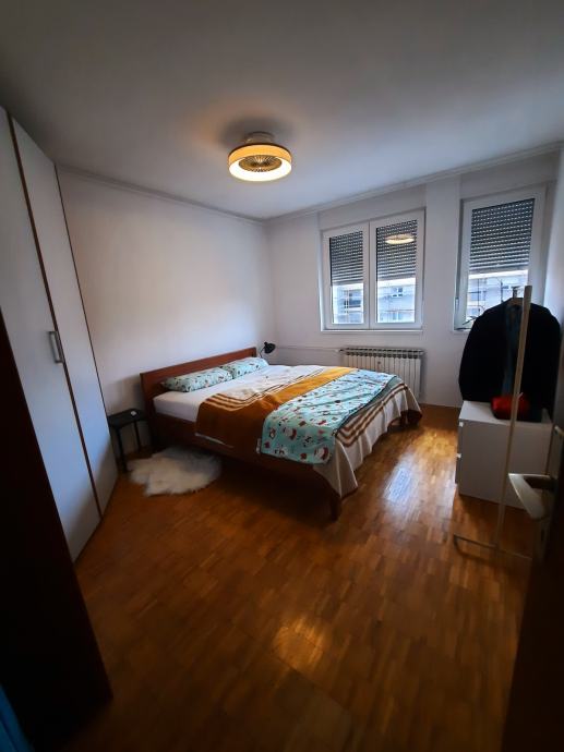 Prostrani stan sa loggiom, 85 m2, Zagreb/Stenjevec (prodaja)