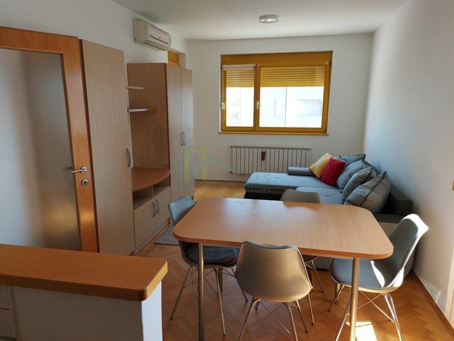 RAVNICE 50m2, Maksimirsko naselje IV (lijep 2soban stan) (iznajmljivanje)