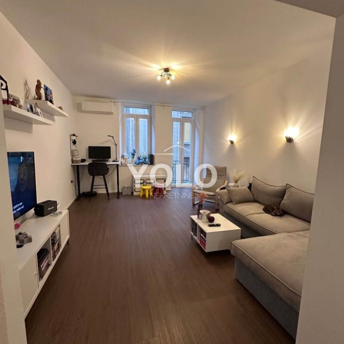 RIJEKA, CENTAR - Novouređeni stan 64,70m2, 2.kat