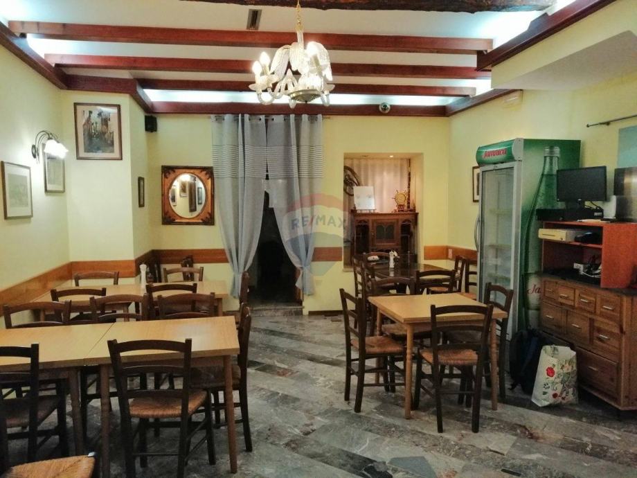 Rovinj,restoran sa dugogodišnjom tradicijom u strogom centru (prodaja)