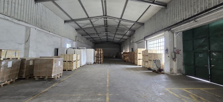 Samobor, Centar, Skladišna hala, 700 m2 — slika 1