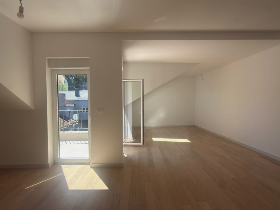 Samobor, centar, trosoban stan NKP 84 m2 — slika 1