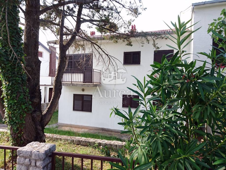 Samostojeća apartmanska kuća 350 metara od mora, Malinska, otok Krk