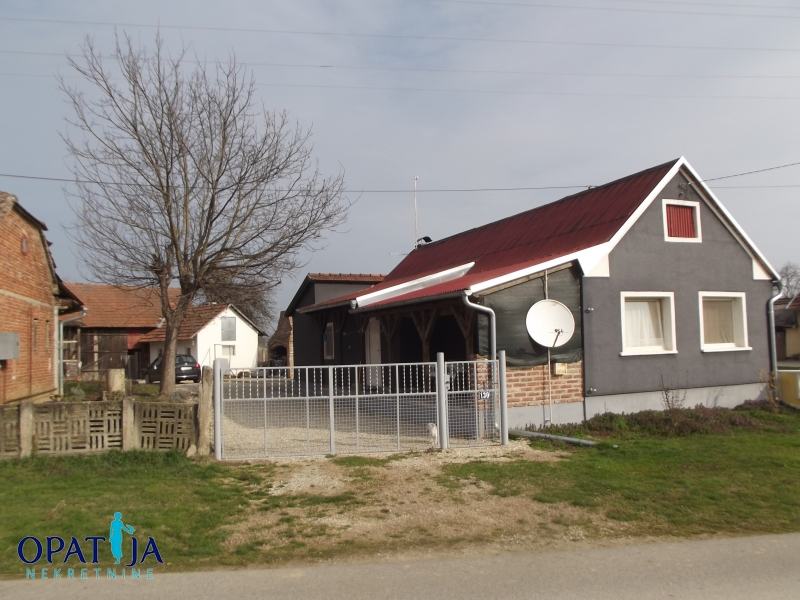 Samostojeća kuća s okućnicom nedaleko Koprivnice (prodaja)