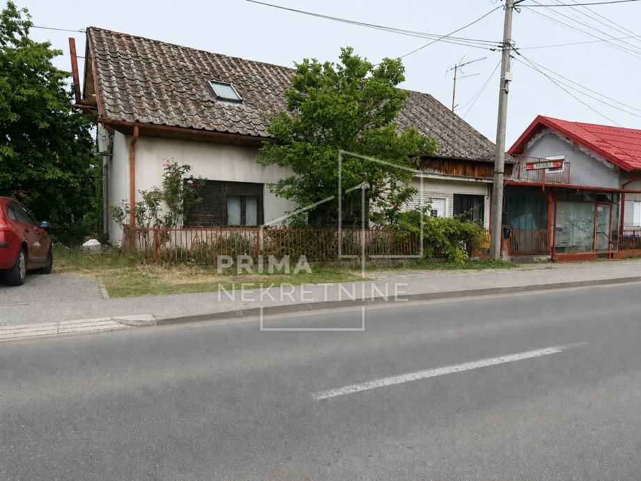 Sesvete - Brestje, kuća za rekonstrukciju ili rušenje na parceli površ