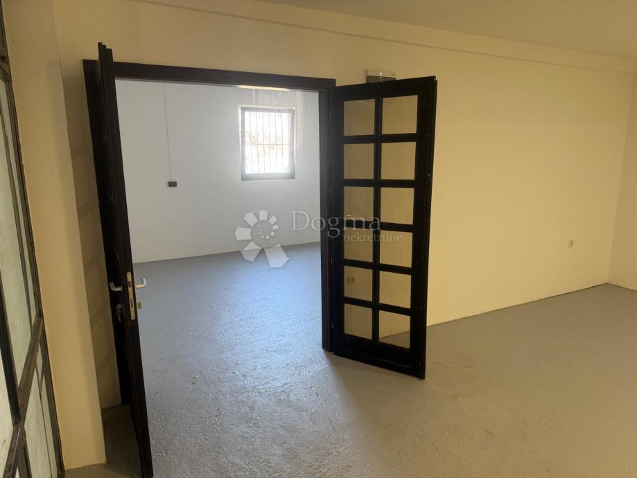 SKLADIŠNI PROSTOR 104 m2 ZA NAJAM - VARAŽDIN — slika 1