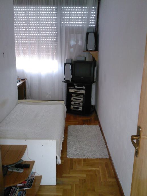 Soba: Solin, Potpuno namještena, 8 m2 (iznajmljivanje)