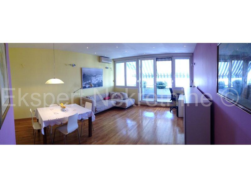 Split, Belvedere, dvos. komforan stan 77m2, otvoren pogled (prodaja)