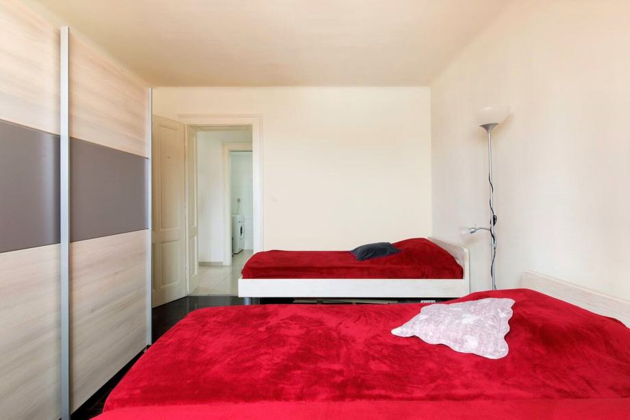 Split, Manuš Tolstojeva, dvosoban stan 63 m2, 3. kat (potkrovlje