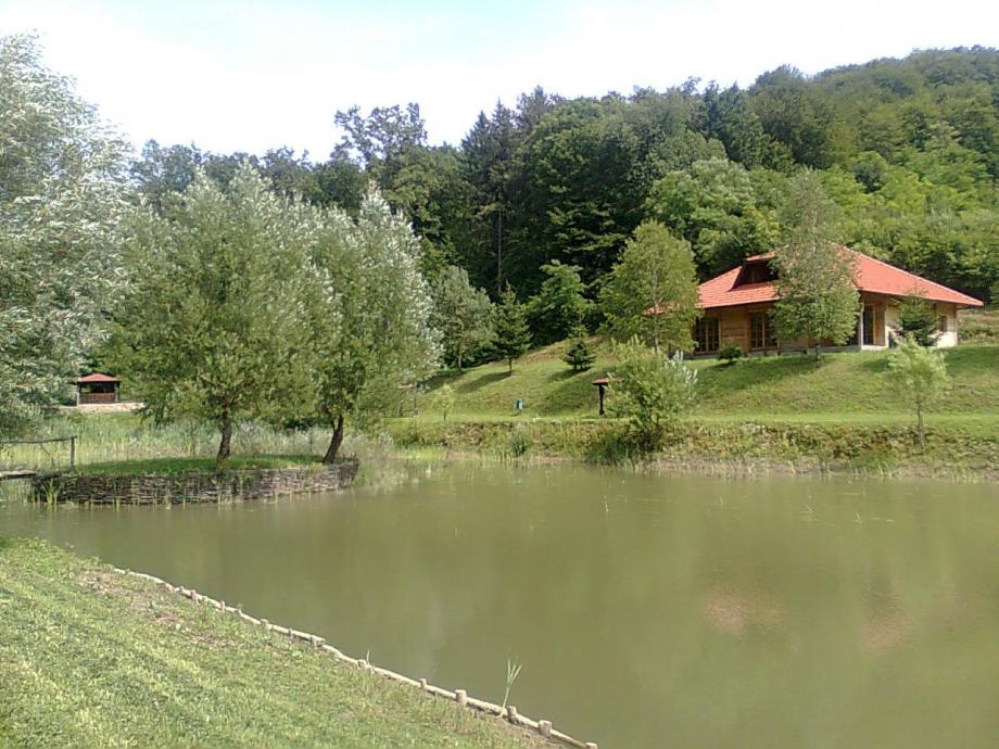 Kuća za odmor, jezero-ribnjak, sportsko-ribički rekreativni centar