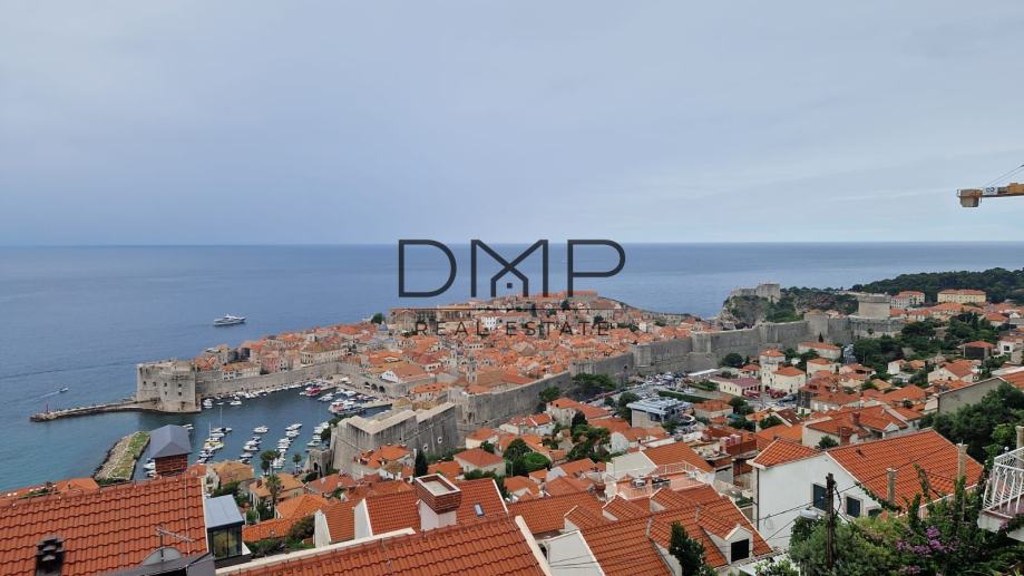 Ekskluzivni dvosobni Stan: Dubrovnik, Ploče! Sa terasom i pogledom! (prodaja)