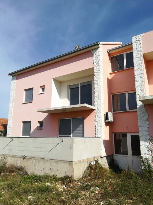 Apartman:Gornje Selo, Šolta, 62.50 m2, novogradnja-95.000 eura (prodaja)