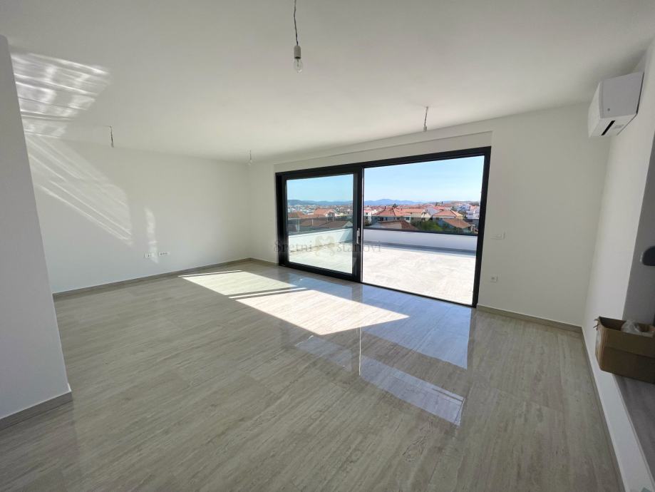 Stan penthouse Murter, 2S+DB, 81.80 m2, blizina i pogled na more (prodaja)