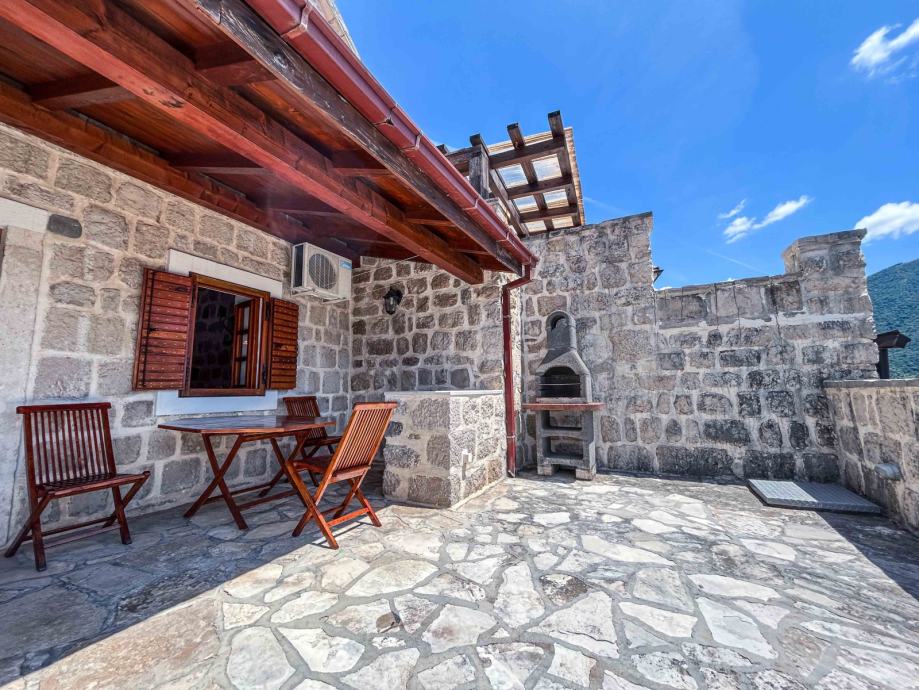 stan prodaja Perast 87m2 (prodaja)