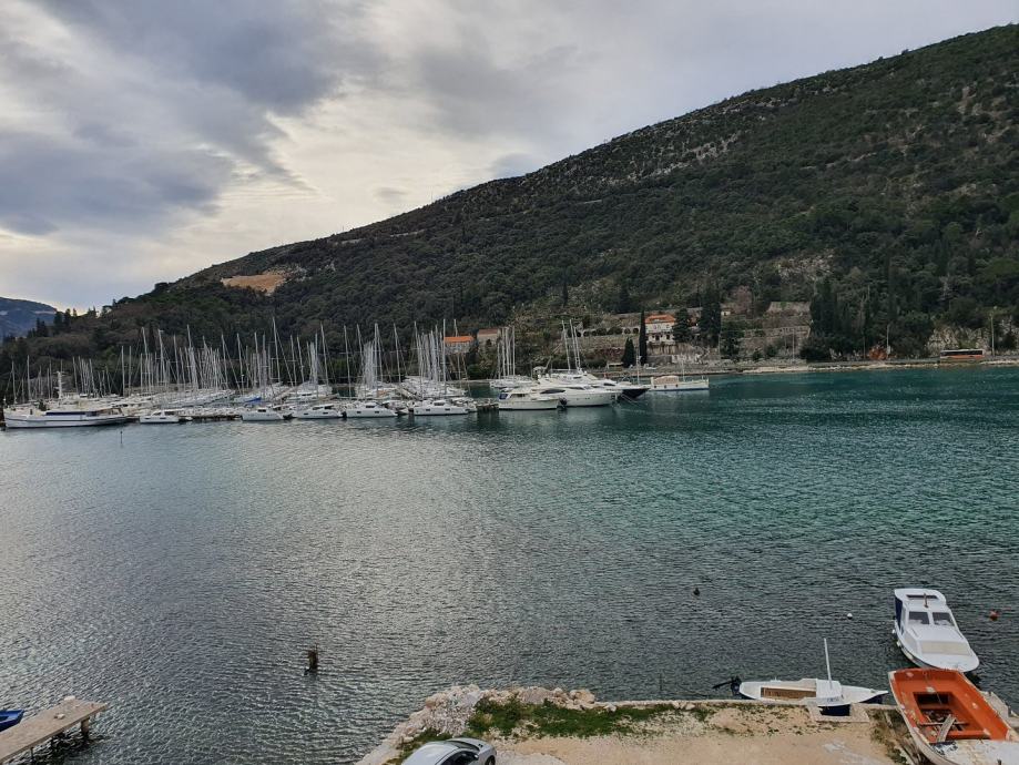 Dubrovnik - Rožat Lijepi stan na samoj obali vrlo povoljno (prodaja)