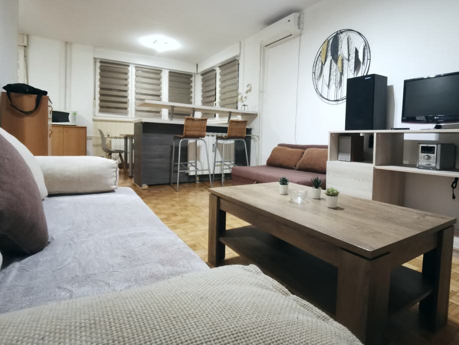 Atraktivan i uredan stan u Samoboru, 35.00 m2 — slika 1