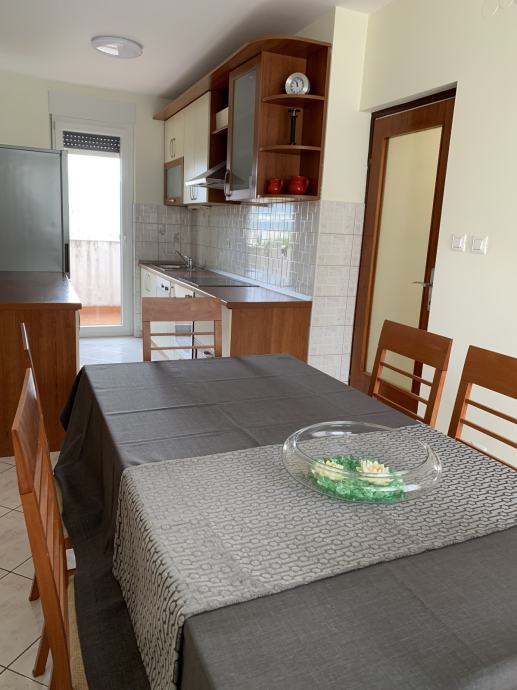 Stan: Split, 81.00 m2 (iznajmljivanje)