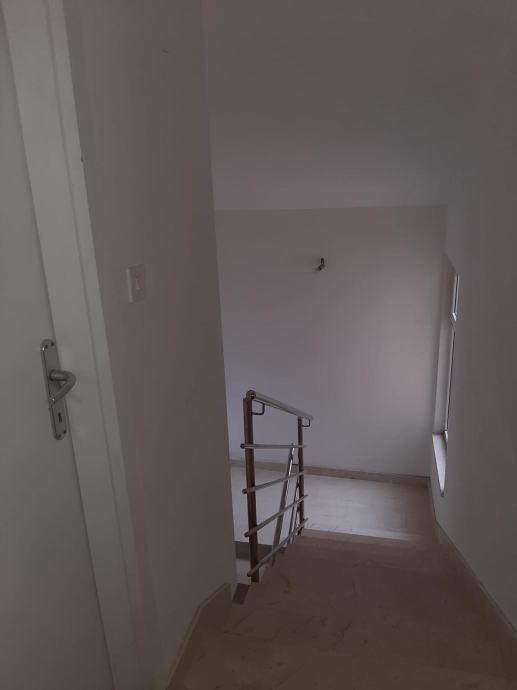 Stan: Split, 81.00 m2 (iznajmljivanje)