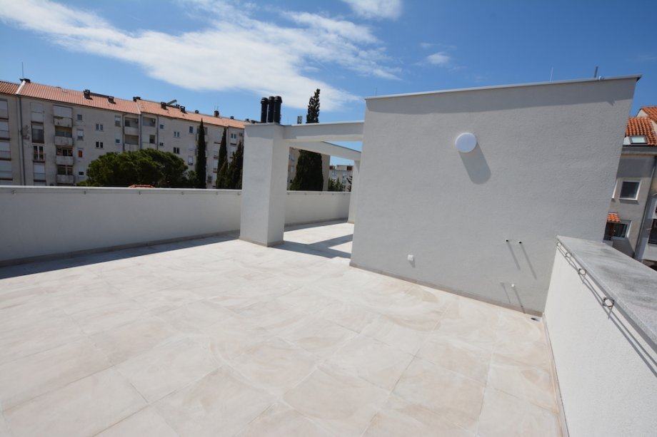 Top lokacija, Zadar,Melada, penthouse 123,41 m2, etazno plinsko (prodaja)