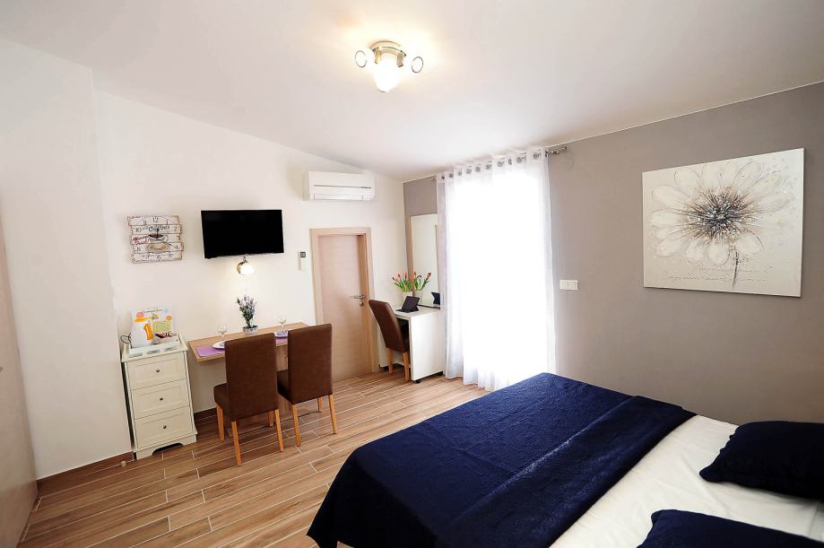 Iznajmljujem Top Center Zadar Studio Apartment (iznajmljivanje)