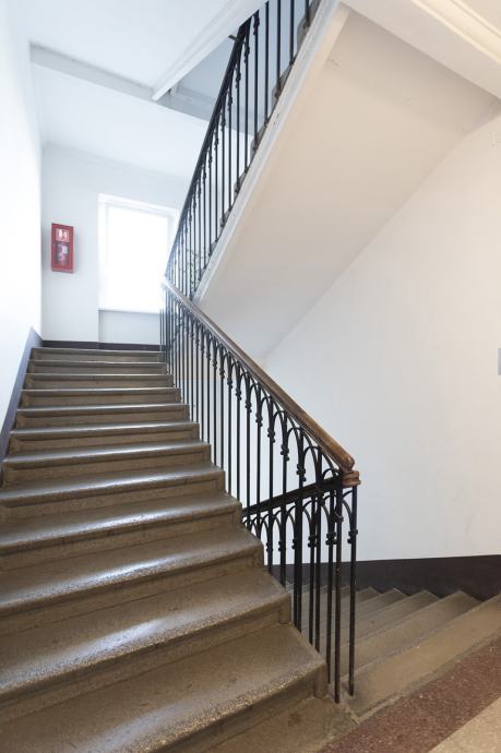 Zg, Zvonimirova stan 194 m2 sa 2 šupe i liftom (prodaja)