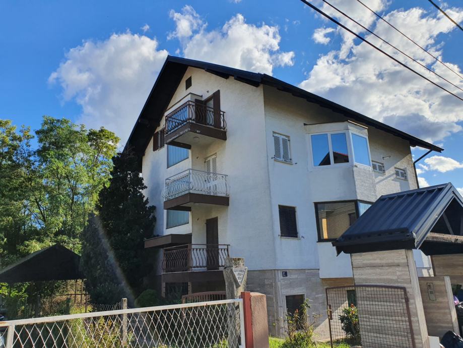 Prodaje se stan u Zagrebu (Maksimir) površine 91.00 m2 (prodaja)