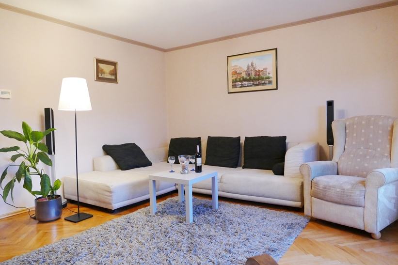 Lijep uređen stan u Zagrebu na odličnoj poziciji (Trešnjevka), 63 m2 (prodaja)