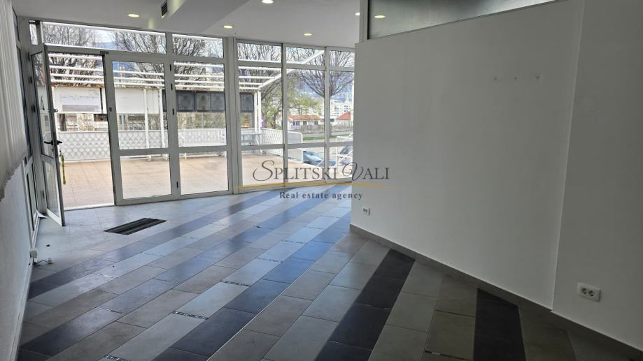 SUĆIDAR, SPLIT-POSLOVNI PROSTOR 80M2 — slika 1