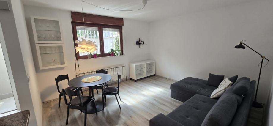 Trešnjevka – Voltino | 55 m² | parking | zaseban ulaz | — slika 1