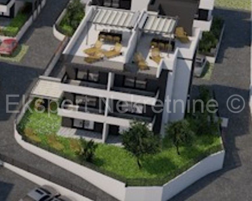 Trogir,2-soban stan 65 m2+55m2 krovne terase,novogr.,pogled na more (prodaja)
