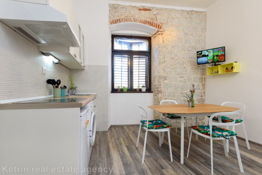 Trogir/apartment for sale*** 75.000 eura (prodaja)