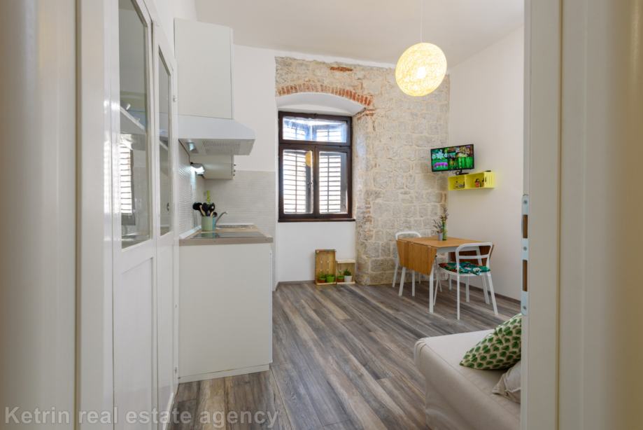 Trogir/apartment for sale*** 75.000 eura (prodaja)