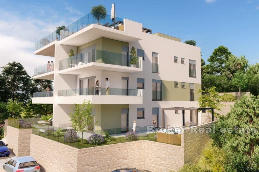 ***TROGIR, Stanovi s panoramskim pogledom na more*** (prodaja)